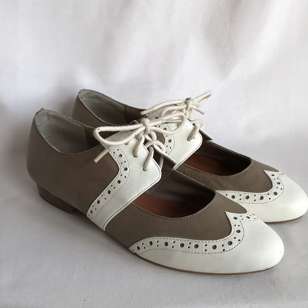 Jeffrey Campbell Lookbook cream and tan Oxford shoes, size 7M